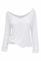 Sweet but Aware Off-Shoulder Topp