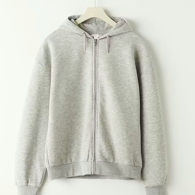 "I feel like she is naturally shy" - Hoodie